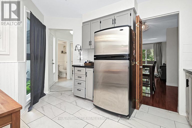28428555/30-compata-way/blackburn-hamlet-south/ottawa/ontario/K1B4W9_9