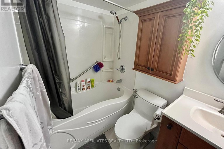 28629562/407-555-brittany-drive/viscount-alexander-park/ottawa/ontario/K1K4C5_12