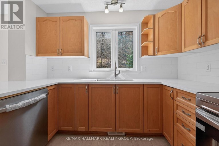 29666463/131-beaumont-avenue/town-of-rockland/clarence-rockland/ontario/K4K1R7_15