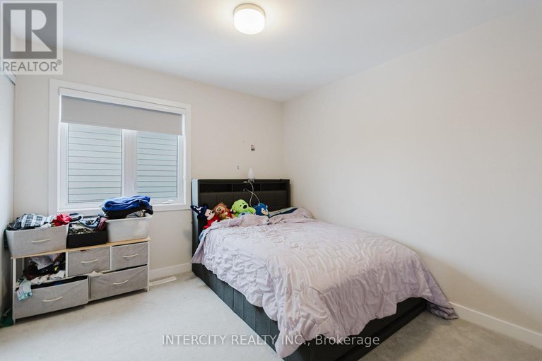 29302038/124-hackamore-crescent/goulbourn-twp-from-franktown-rdsouth-to-rideau/ottawa/ontario/K0A2Z0_27