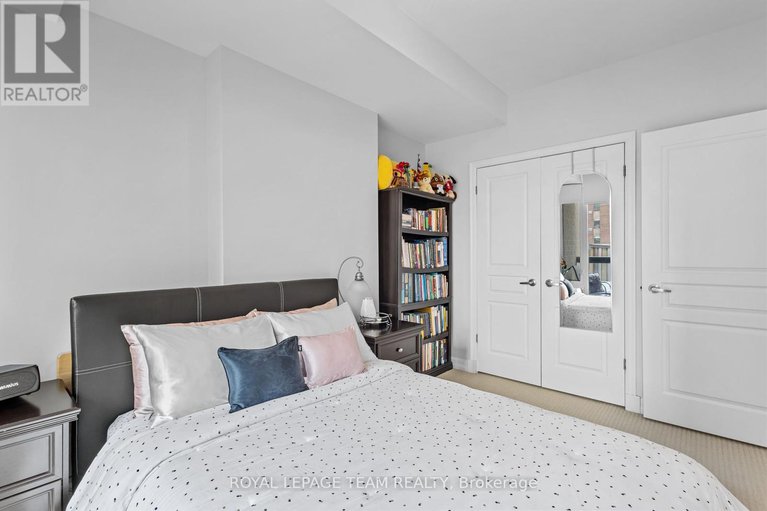 28483643/509-238-besserer-street-e/sandy-hill/ottawa/ontario/K1N6B1_17