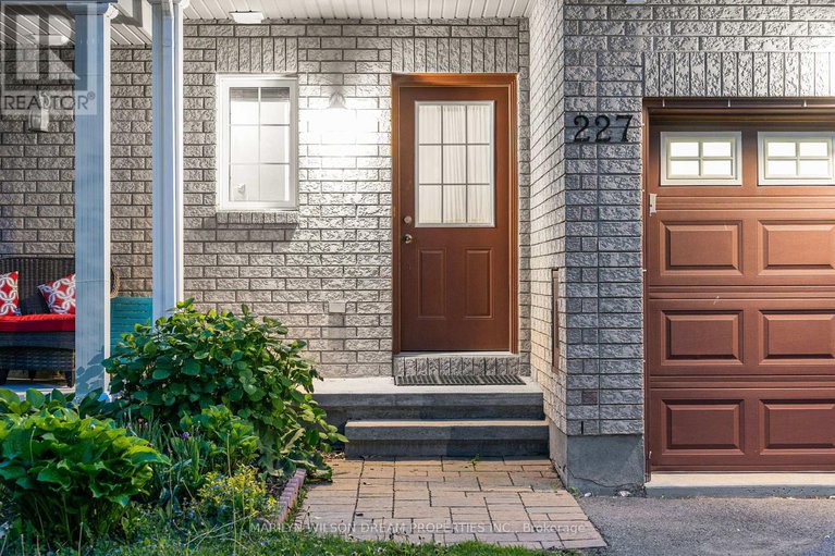 28432106/227-opus-street/emerald-meadowstrailwest/ottawa/ontario/K2S0J1_3