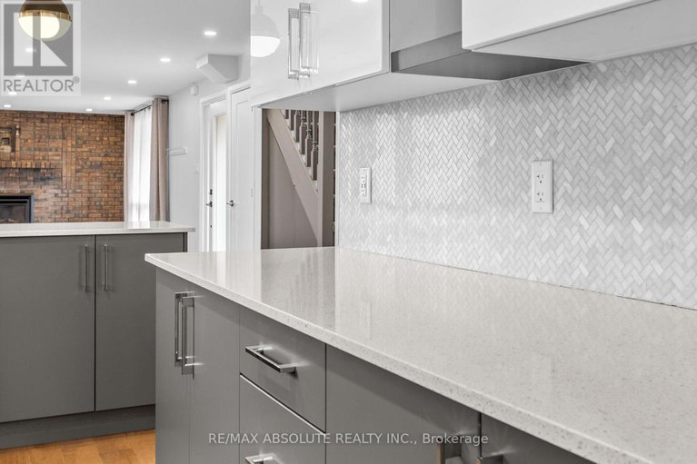 29124696/121-evelyn-avenue/ottawa-east/ottawa/ontario/K1S5K1_15