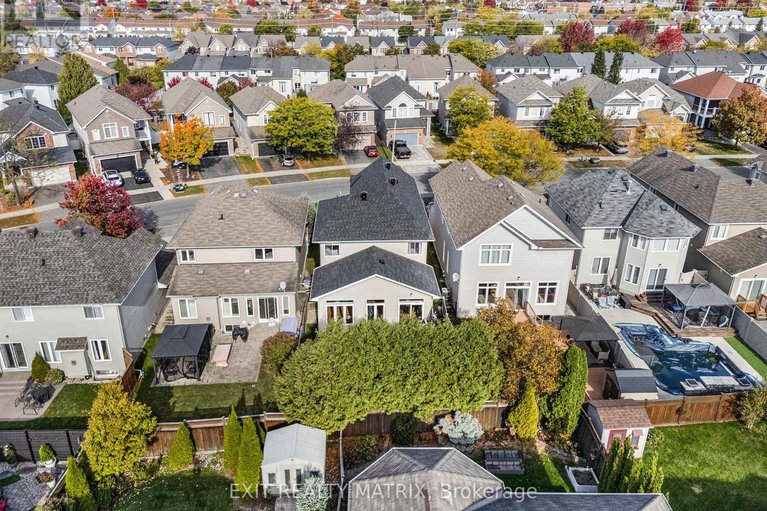 28998759/928-scala-avenue/notting-hillsummerside/ottawa/ontario/K4A5E1_40