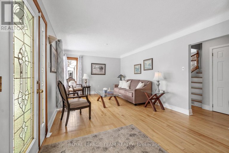 28500316/1357-thames-street/carlington/ottawa/ontario/K1Z7N3_4