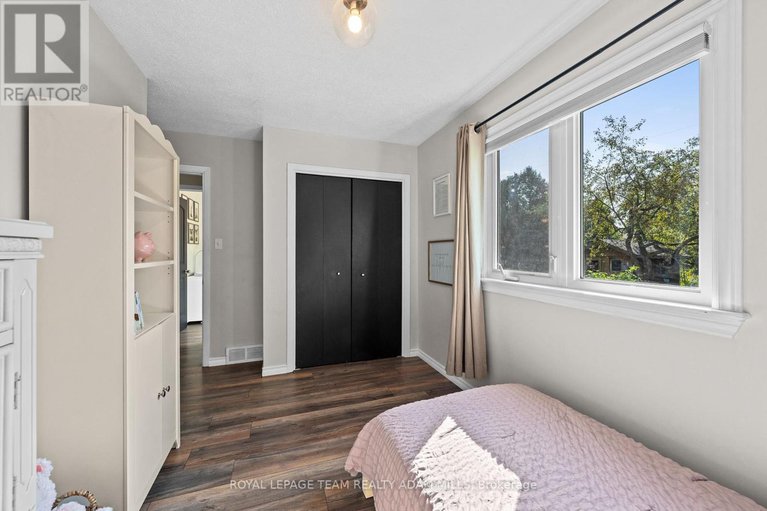 28834726/1095-boucher-crescent/manotick-south-to-roger-stevens/ottawa/ontario/K4M1B3_26