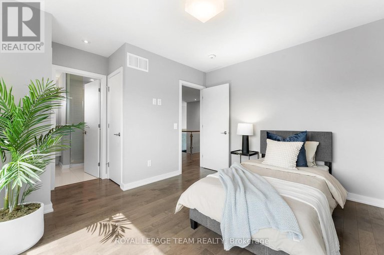 28689436/250-sunnyridge-crescent/emerald-meadowstrailwest/ottawa/ontario/K2M0H3_35