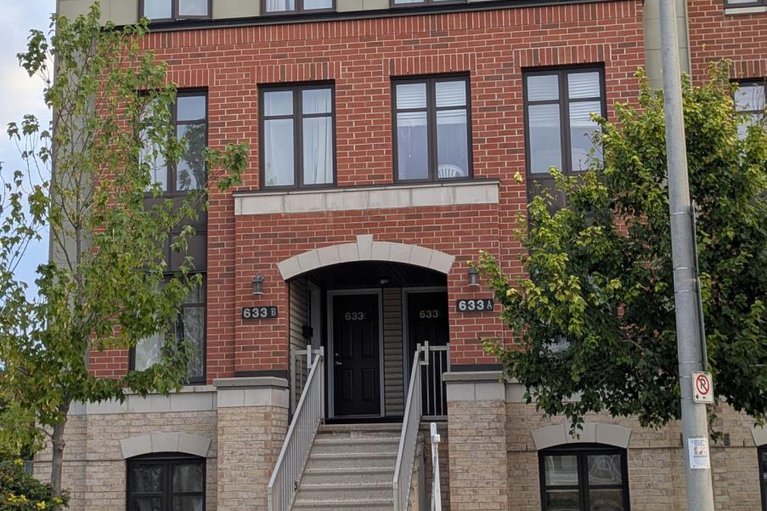 28748696/unit-b-633-chapman-mills-drive/strandherd/ottawa/ontario/K2J5T1_1