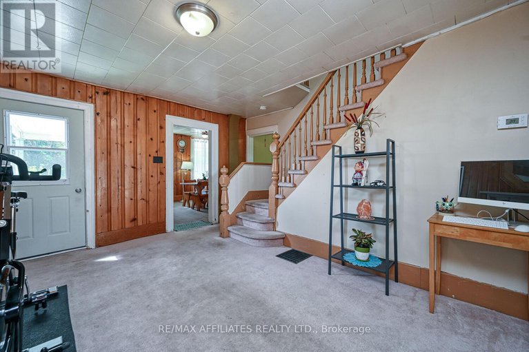 28756533/60-chambers-street/smiths-falls/smiths-falls/ontario/K7A2Y6_22