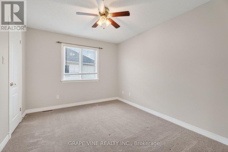 29648107/103-rowallen-place/hunt-club-parkgreenboro/ottawa/ontario/K1T4E3_36