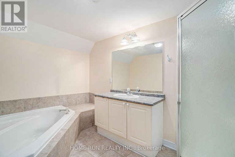 28866326/956-lovitt-road/fairfield-heights/ottawa/ontario/K2B1A7_14