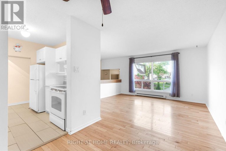 28426609/23d-forester-crescent/westcliffe-estates/ottawa/ontario/K2H8Y1_9
