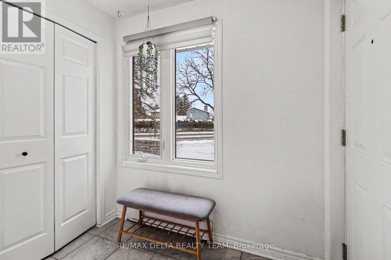 29388557/a-6704-jeanne-darc-boulevard/convent-glen-north/ottawa/ontario/K1C6E9_5