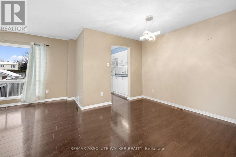 29164977/1679-greywood-drive/chateauneuf/ottawa/ontario/K1C4W3_3