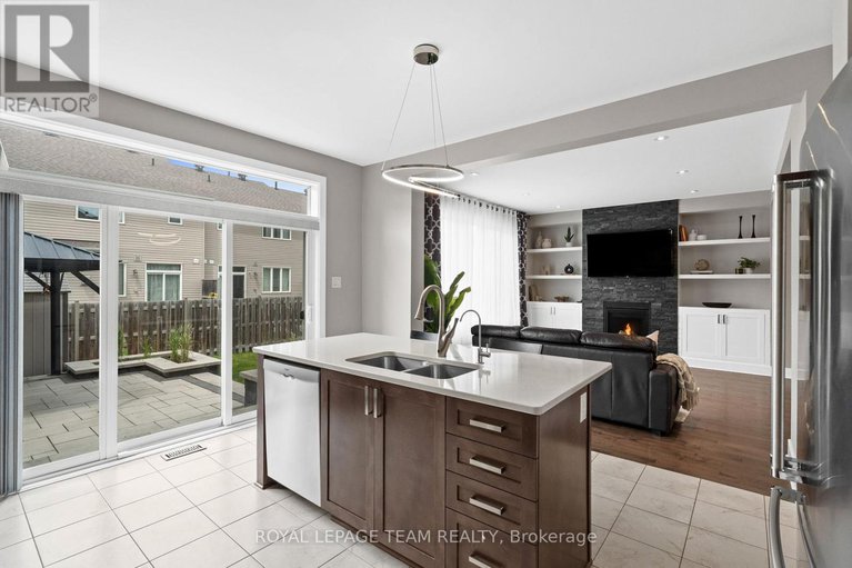 28459727/24-knockaderry-crescent/half-moon-bay/ottawa/ontario/K2J6H2_20