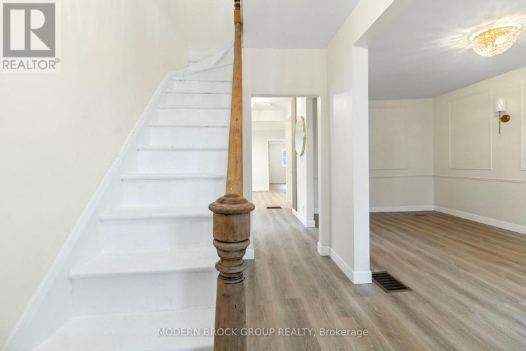 29541338/108-george-street/brockville/brockville/ontario/K6V3V9_8