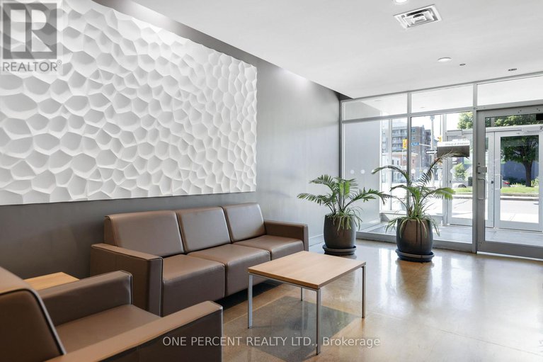 28529124/904-180-york-street/lower-townbyward-market/ottawa/ontario/K1N1J6_8