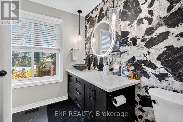 29258512/544-loucks-drive/village-of-russell/russell/ontario/K4R1B6_24