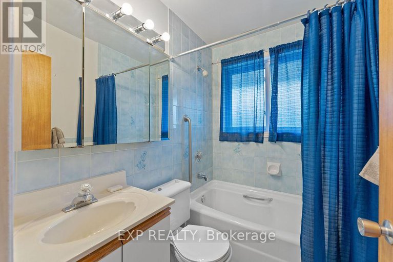 28779116/2536-roman-avenue/queensway-terrace-north/ottawa/ontario/K2B7X9_18
