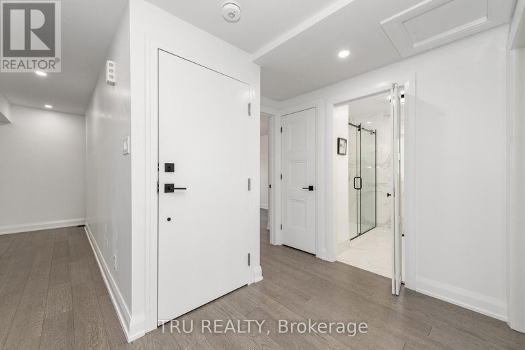 28892803/381-north-river-road/vanier/ottawa/ontario/K1L8C3_18