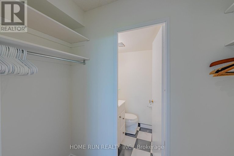 29570422/1111-555-brittany-drive/viscount-alexander-park/ottawa/ontario/K1K4C5_38