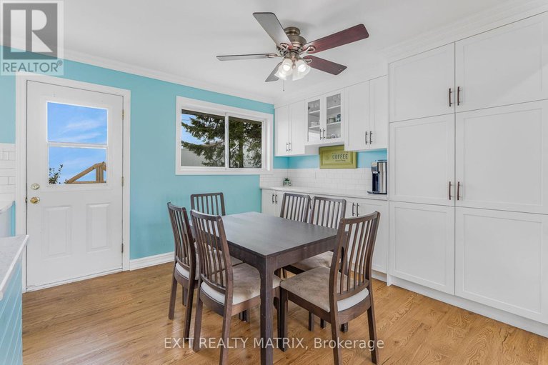 28829153/94-peel-street-e/alexandria/north-glengarry/ontario/K0C1A0_13