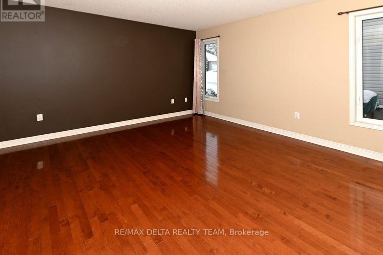 29095363/150-sandra-crescent/town-of-rockland/clarence-rockland/ontario/K4K1N7_14