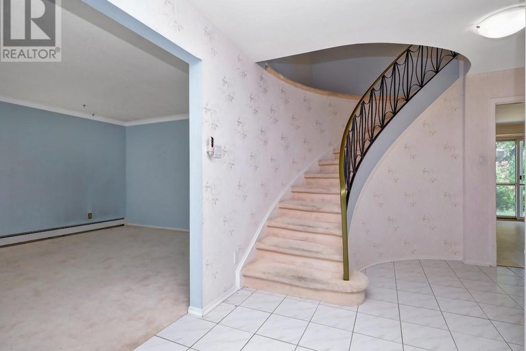 28544355/968-sadler-crescent/whitehaven/ottawa/ontario/K2B5H7_4