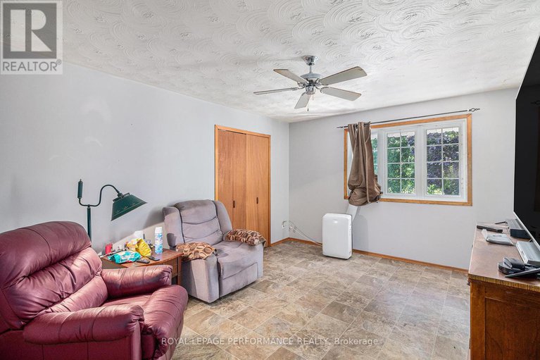 28651683/166-mccormick-road/alexandria/north-glengarry/ontario/K0C1A0_19
