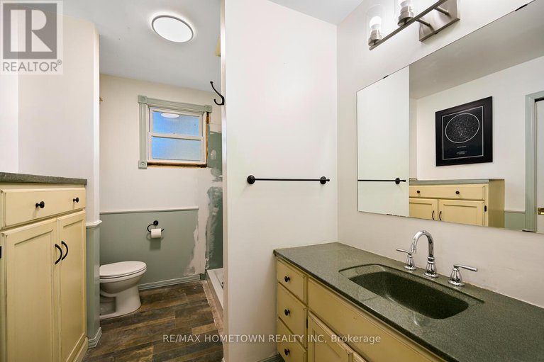 29049362/6290-6th-concession-road/augusta-twp/augusta/ontario/K6V5T2_18