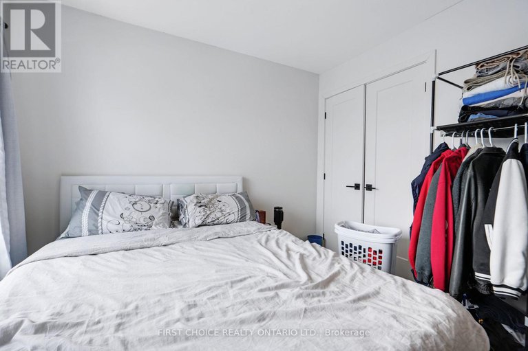 29428404/269-queen-mary-street/overbrookcastle-heights/ottawa/ontario/K1K1X1_19