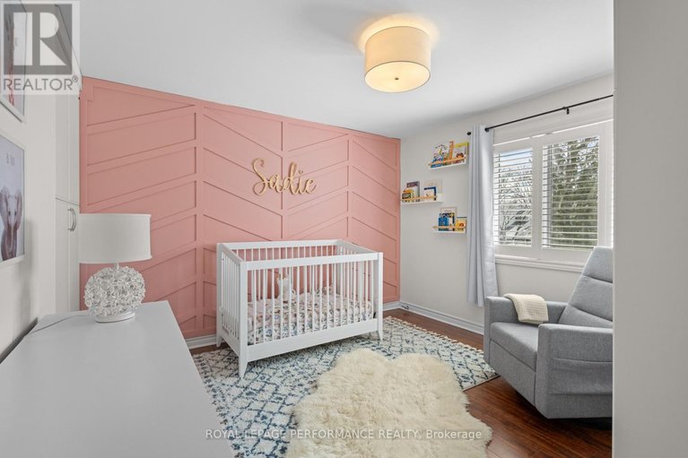 29606719/219-switzer-avenue/westborohampton-park/ottawa/ontario/K1Z7H8_29