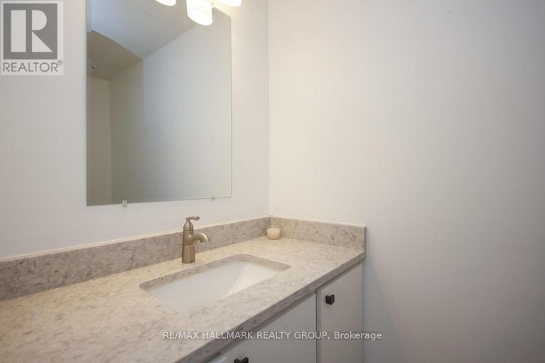 28266606/d-3-spring-grove-lane/pheasant-run/ottawa/ontario/K2J2C5_16