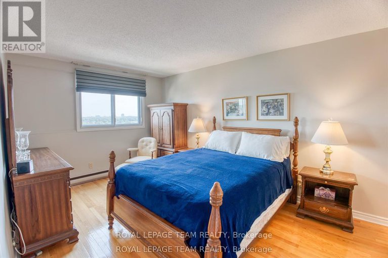 29082658/2006-1195-richmond-road/woodroffe/ottawa/ontario/K2B8E4_25