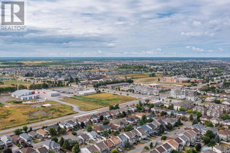 28804578/106-trail-side-circle/springridgeeast-village/ottawa/ontario/K4A5A9_49