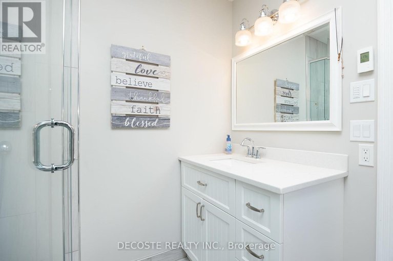 29630815/100-macleod-crescent/alexandria/north-glengarry/ontario/K0C1A0_26