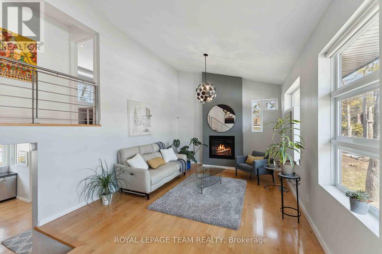 28492503/9-burnbank-street/grenfell-glen/ottawa/ontario/K2G0H2_17