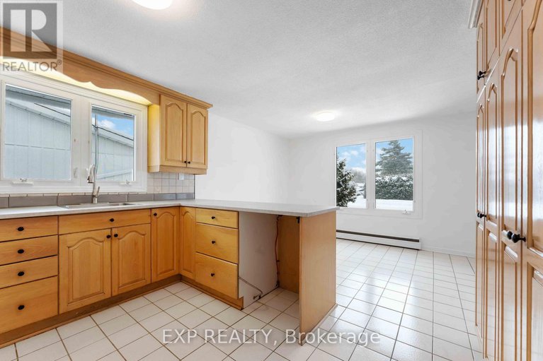 29305103/303-amiens-street/bilberry-creekqueenswood-heights/ottawa/ontario/K1E1N3_9