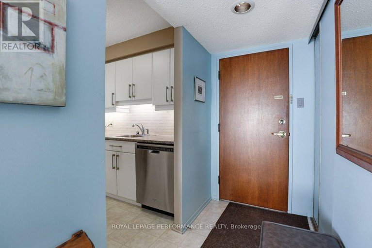 28552109/1904-470-laurier-avenue-w/ottawa-centre/ottawa/ontario/K1R7W9_10