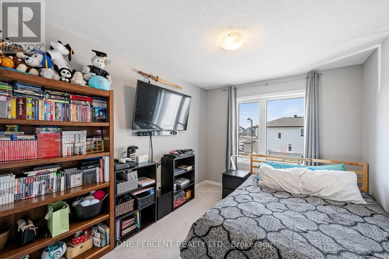 29592199/910-paseana-place/emerald-meadowstrailwest/ottawa/ontario/K2V0P4_25