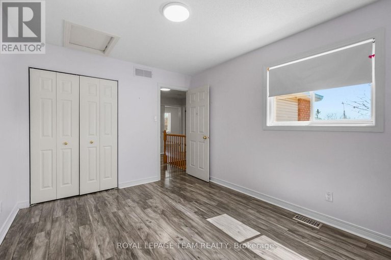 29659278/227-twyford-street/hunt-club/ottawa/ontario/K1V0V9_17