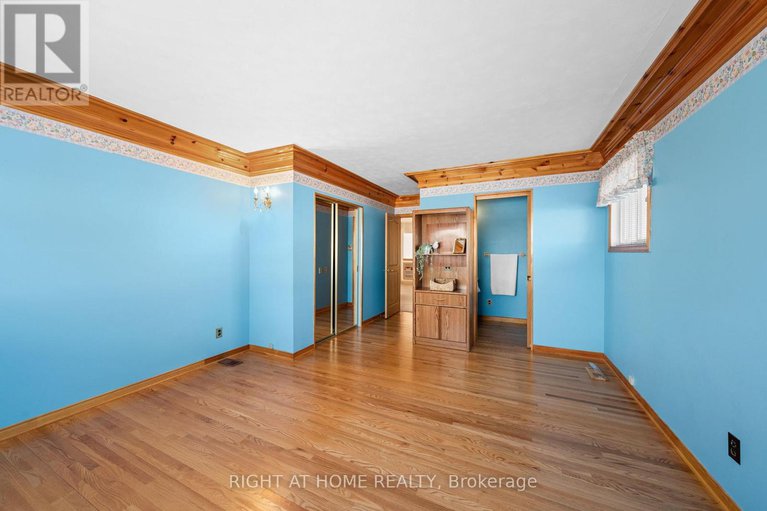 29357379/757-dickens-avenue/elmvale-acres/ottawa/ontario/K1G2X9_23