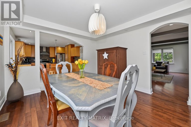 29673654/4081-caracourt-drive/vernon/ottawa/ontario/K0A2W0_9