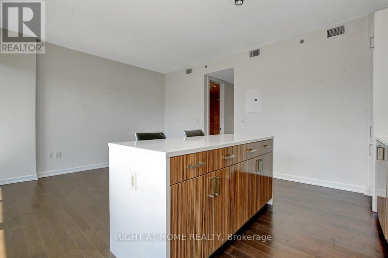 28772133/504-300-lisgar-street/ottawa-centre/ottawa/ontario/K2P0E2_19