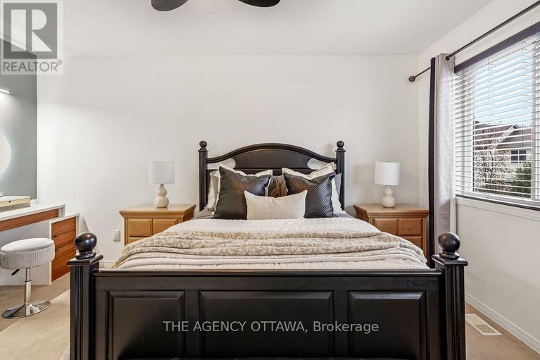 29552737/555-aberfoyle-circle/morgans-grantsouth-march/ottawa/ontario/K2K3R4_23