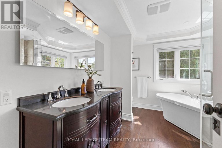28884510/524-broadview-avenue/mckellarhighland/ottawa/ontario/K2A2L4_18