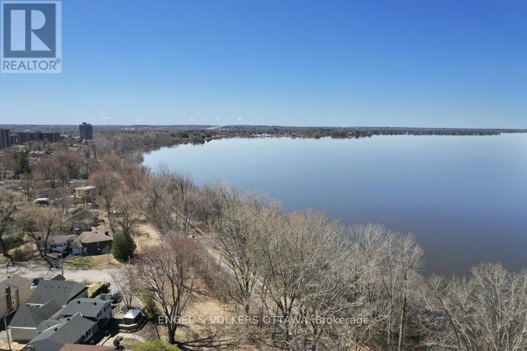 29634427/72-scrivens-street/britannia/ottawa/ontario/K2B6H1_13