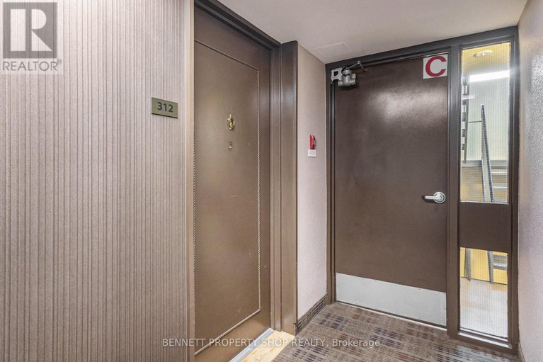 28386372/312-20-chesterton-drive/borden-farmstewart-farmcarleton-heightsparkwood-hills/ottawa/ontario/K2E6Z7_5