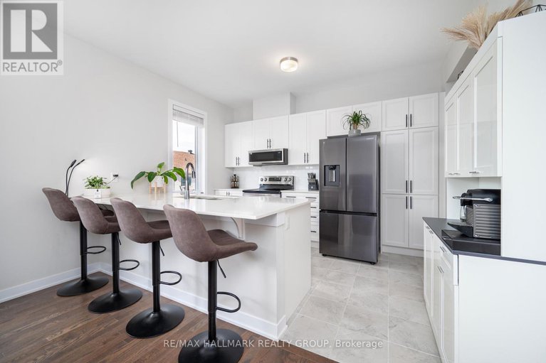 28906810/351-falsetto-street/mer-bleuebradley-estatesanderson-park/ottawa/ontario/K1W0S6_11