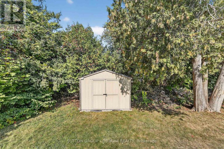 28916928/1000-adley-road-n/carson-grove/ottawa/ontario/K1J8B9_38